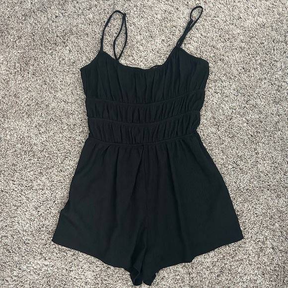 H&M Black Romper Size XS - Picture 1 of 2